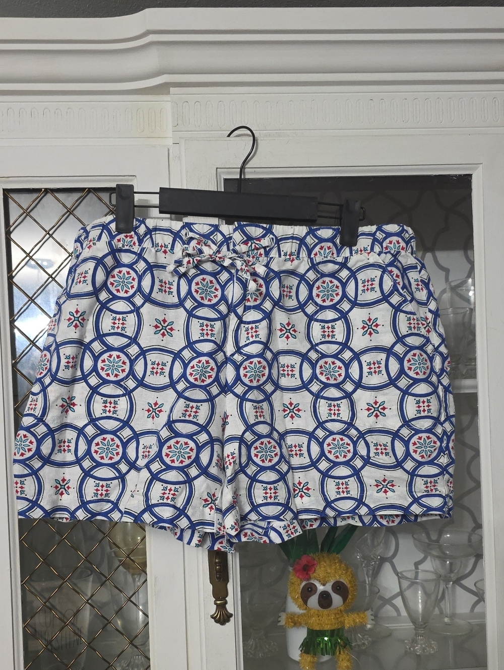 Liz Claiborne White, Blue & Red Geometric Print Shorts